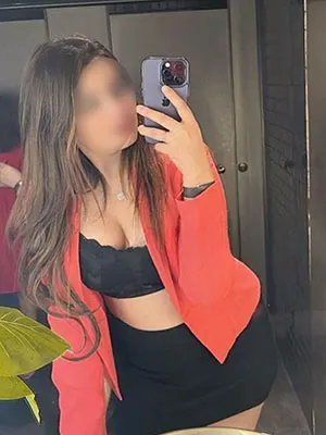 Call girls available in Juhu